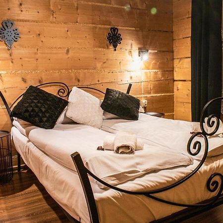 Apartamenty Dwupoziomowe U Ciotki มูชองค์ชิคแล ภายนอก รูปภาพ