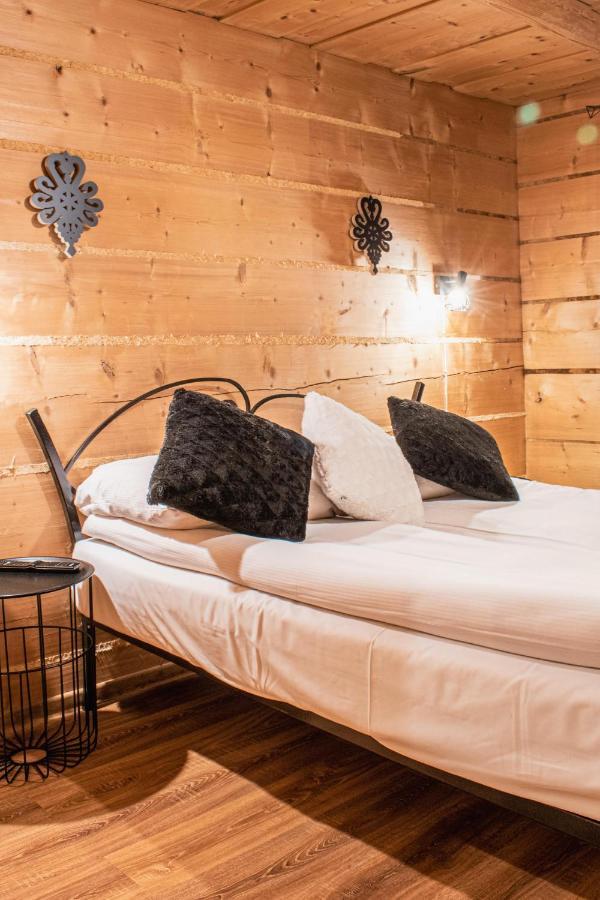 Apartamenty Dwupoziomowe U Ciotki มูชองค์ชิคแล ภายนอก รูปภาพ