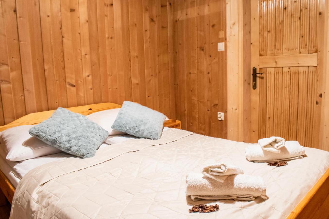 Apartamenty Dwupoziomowe U Ciotki มูชองค์ชิคแล ภายนอก รูปภาพ